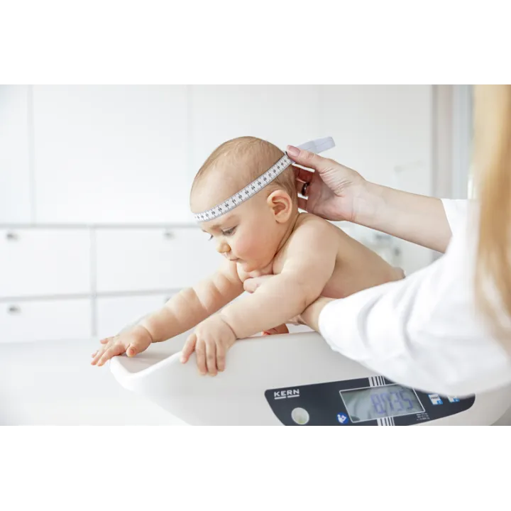 Pèse-bébé KERN MBA avec homologation médicale