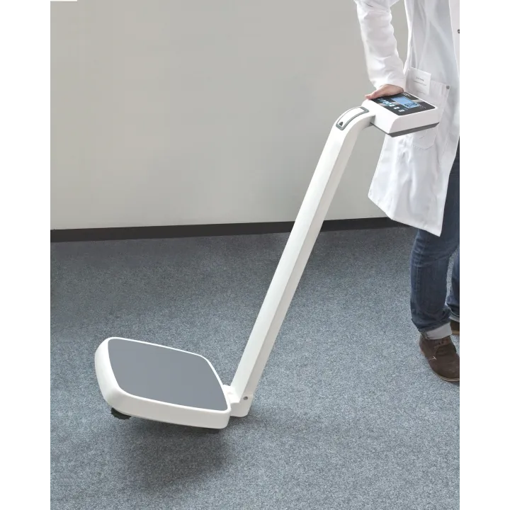 Pèse-personne avec toise et approbation médicale KERN MPE-HM